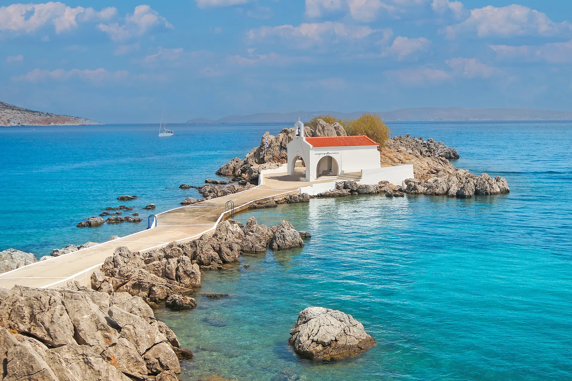 Sakız Adası'nda gezilecek yerler — Sakız Adası'ndaki en iyi köyleri, plajları ve tarihi mekanları keşfedin.