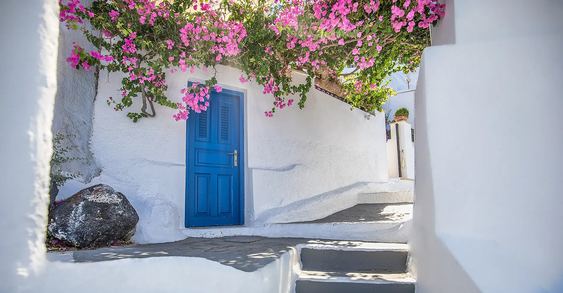 Ferry to Greek islands — all ferry routes from Turkey's Aegean coast to the Greek islands.